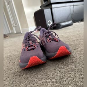 Women’s Asics Novablast 5